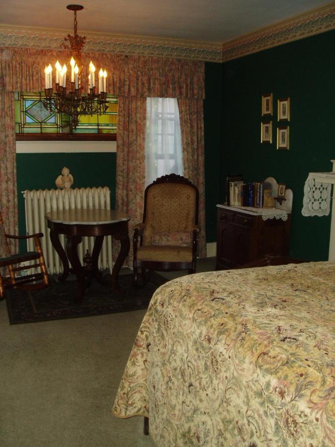 Rosewood Inn Corning Extérieur photo